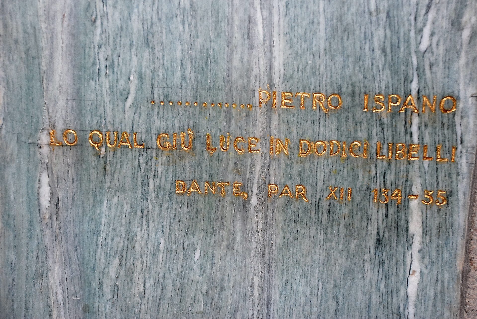 The inscription below the portrait.JPG